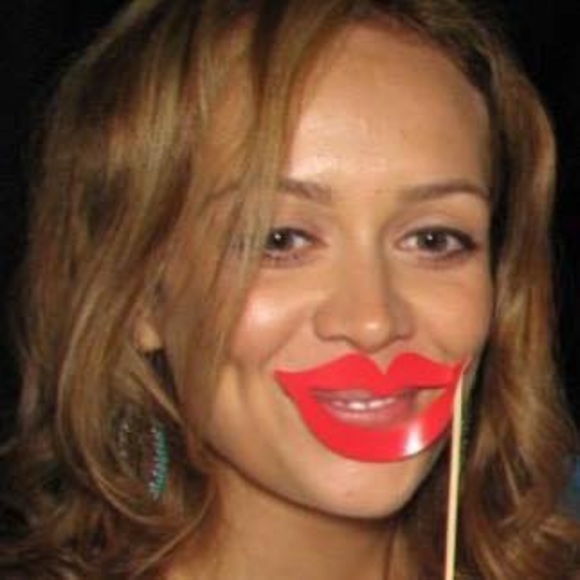 Meet your Posher, Lauren - Picture 1 of 1